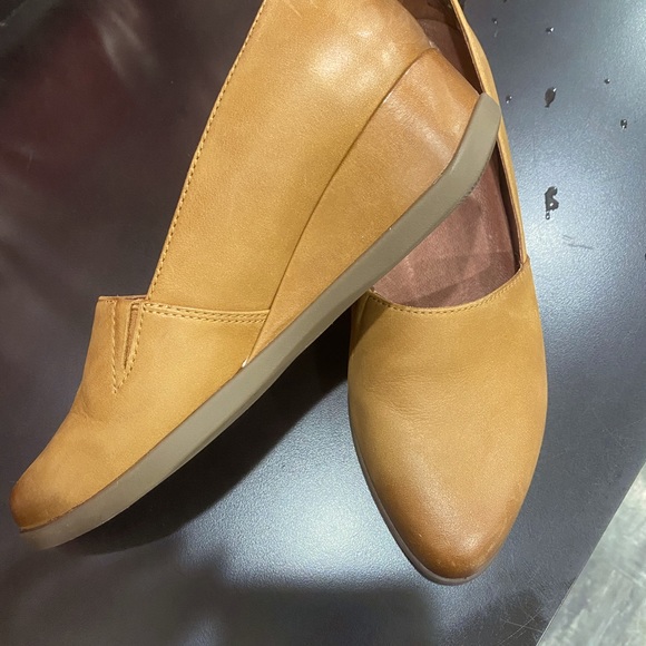 Brand new dansko slip ons , was final sale too big tried to add cushion to heel - Picture 5 of 7